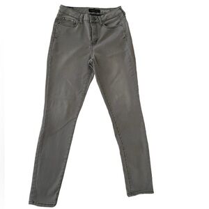 Aeropostale SOFT HIGH WAISTED FADED GRAY JEGGINGS JEANS PANTS. Size 6